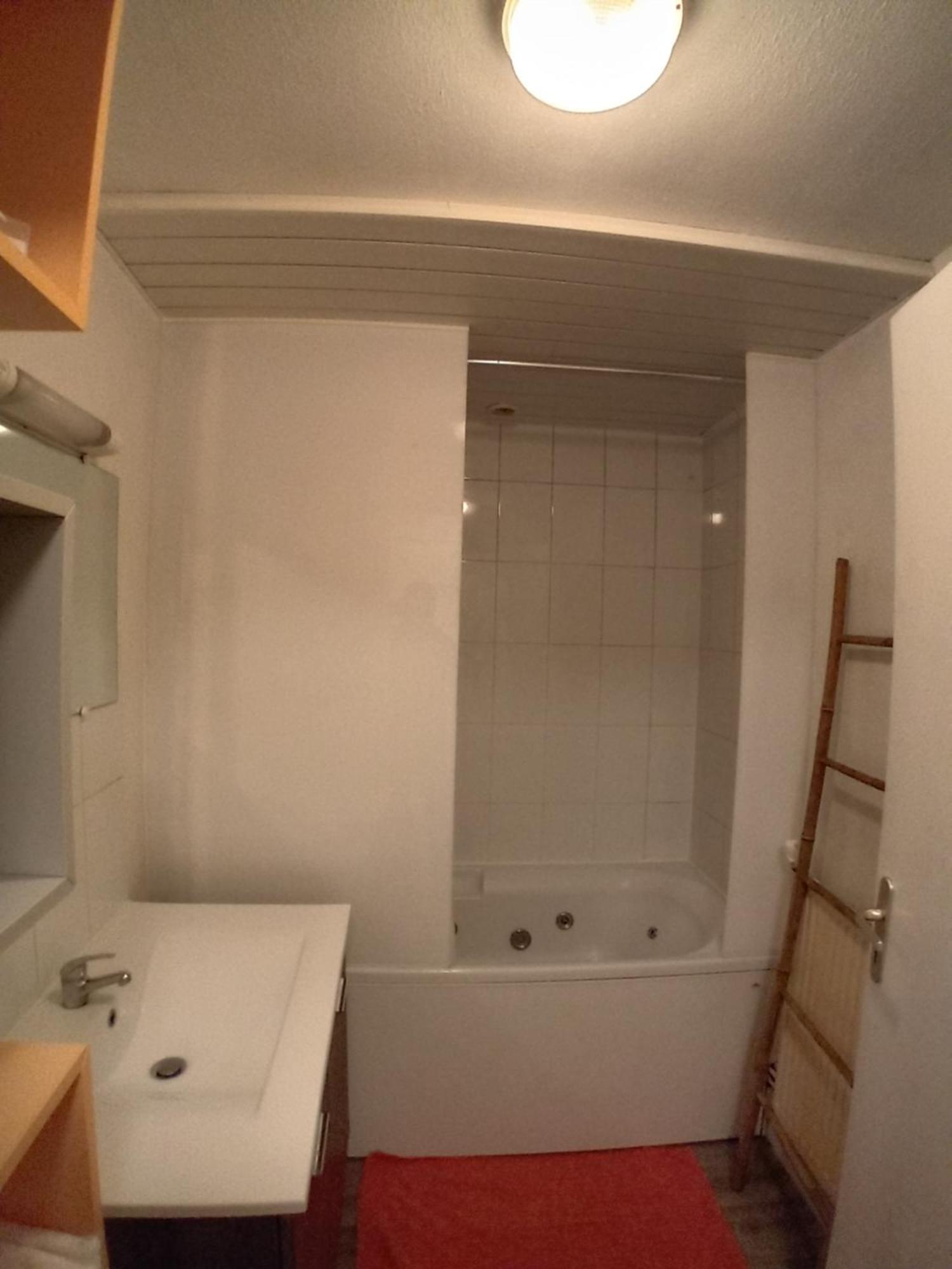 Appart Chartreux Baignoire Massante ,A 3 Minutes Du Centre En Bus! 2 Etoiles Atout France Voiron Luaran gambar